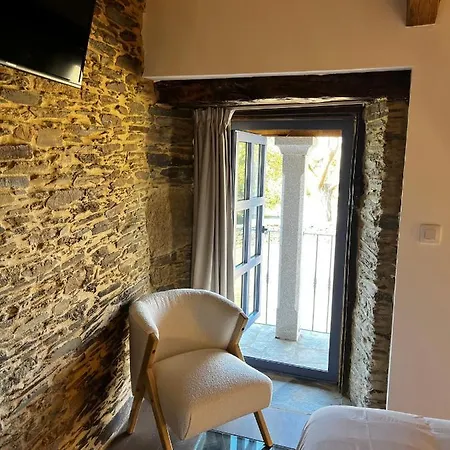 Дом отдыха Casas Da Fortaleza Casa Da Torre Оутейро-де-Рей